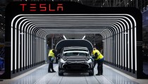 消息称特斯拉柏林超级工厂已开始采用比亚迪电池生产Model Y(特斯拉柏林工厂待遇)