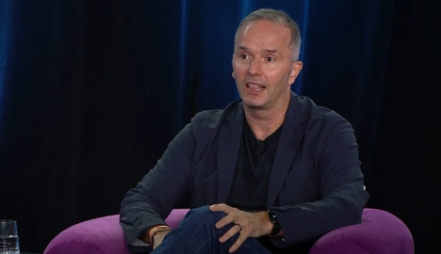 多年老将说走就走《刺客信条》负责人离开育碧(多年老将说走就走什么意思)