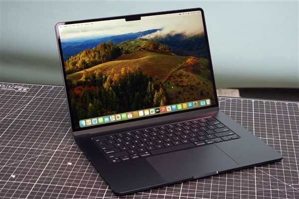 本月苹果全新MacBook Pro将正式上架，M5 Max芯片首次亮相(苹果的新产品几月份出)