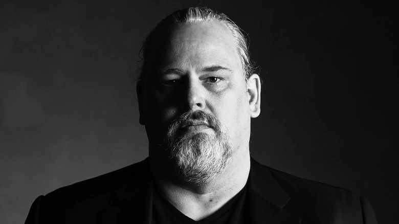 亚马逊游戏工作室作为《古墓丽影》的发行商，其总负责人选择了离开岗位(亚马逊工作室怎么经营)